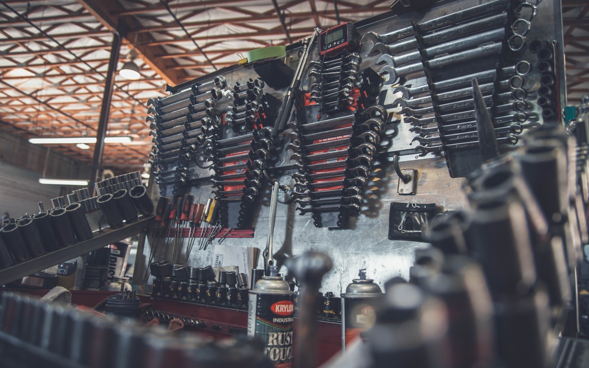 Workshop service tools